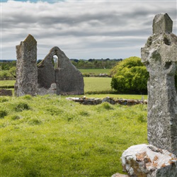 Ontdek de magie van Clonmacnoise - Een historische schat in het hart van Ierland